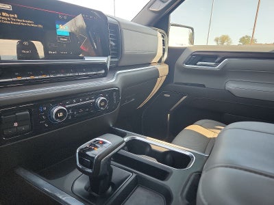 2024 GMC Sierra SLT