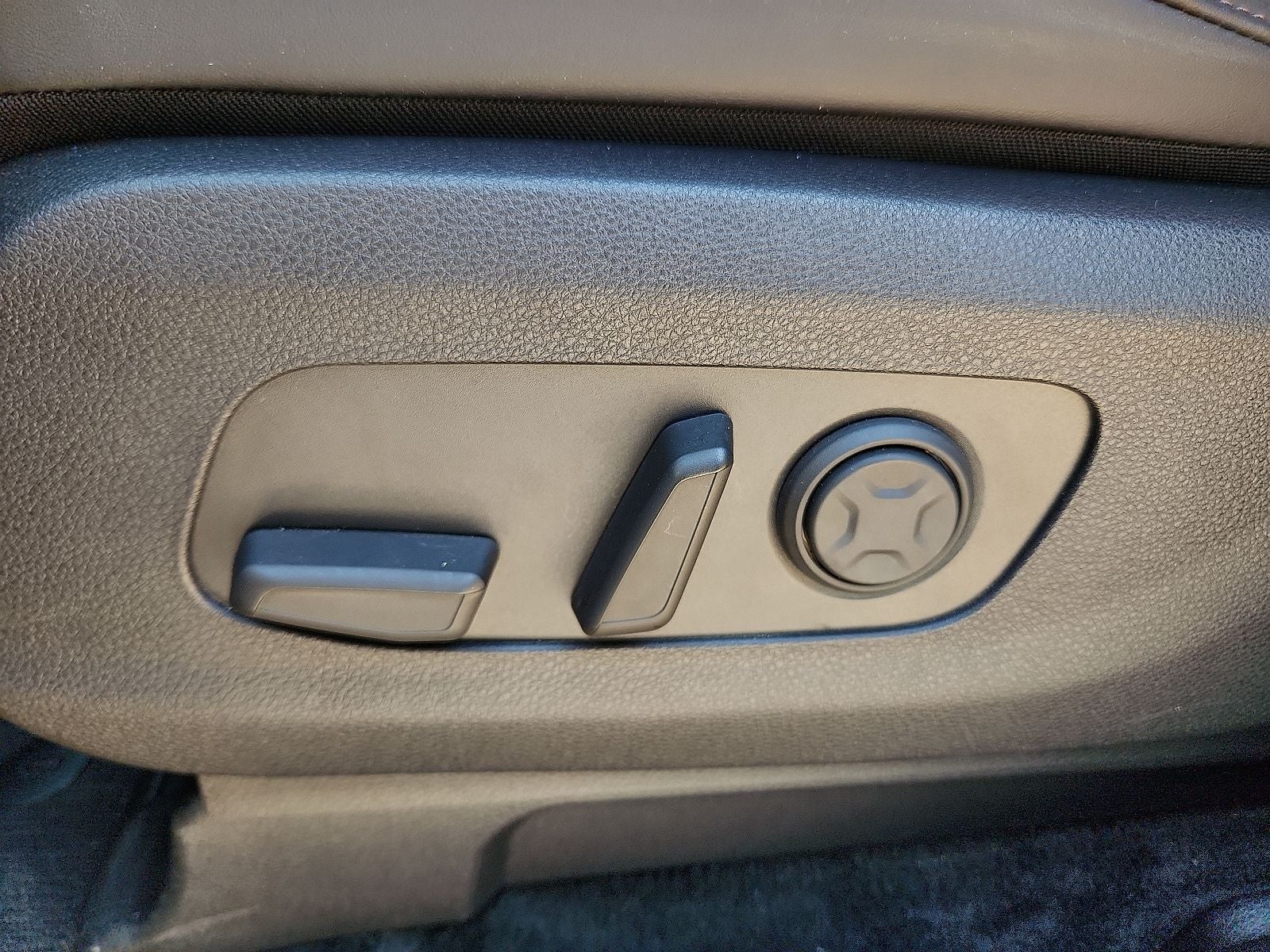 2024 Kia Carnival SX